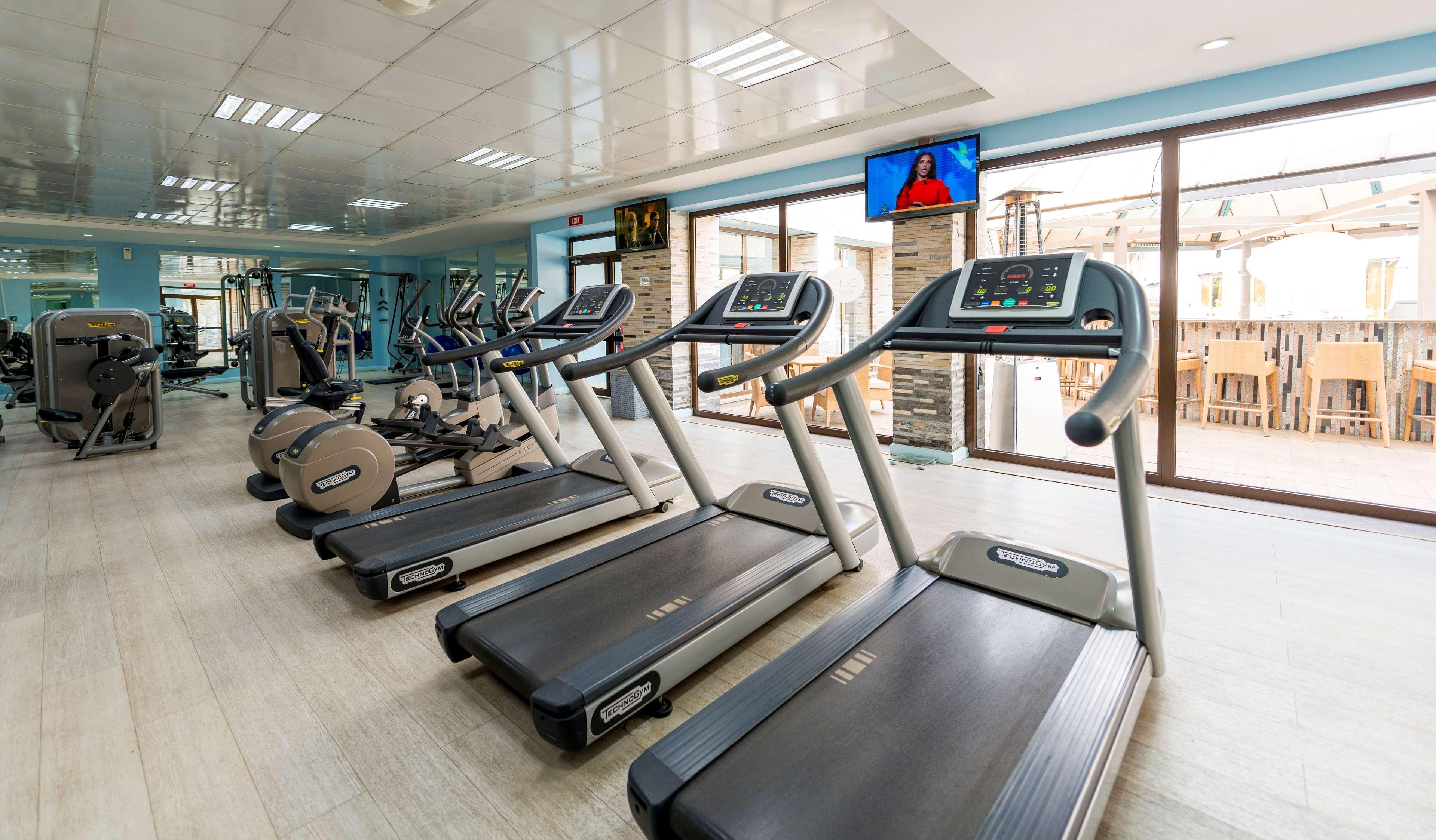 Radisson Blu Hotel Lusaka Exteriér fotografie The gym at the hotel
